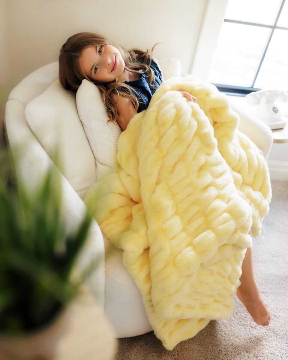 Hugs Butter Yellow Blanket - Image 7