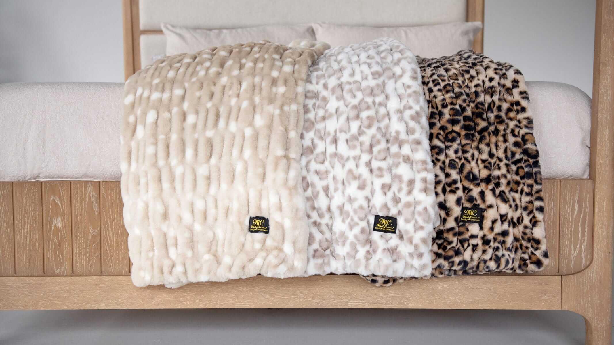 Hugs Golden Leopard Blanket - Image 4