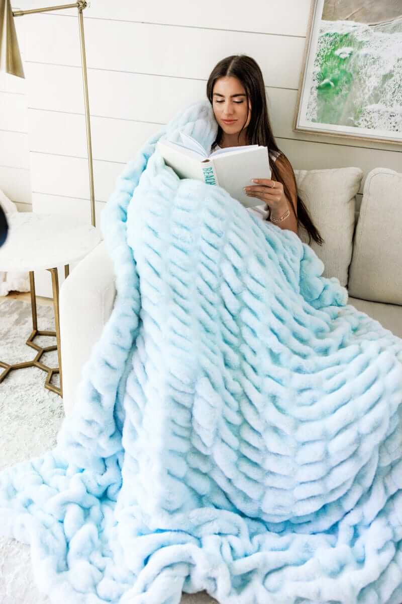 Hugs Ice Blue Blanket - Image 3