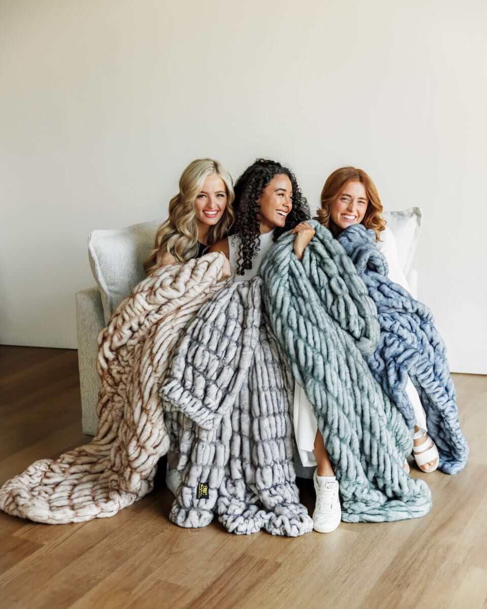 Hugs Jade Blanket - Image 5