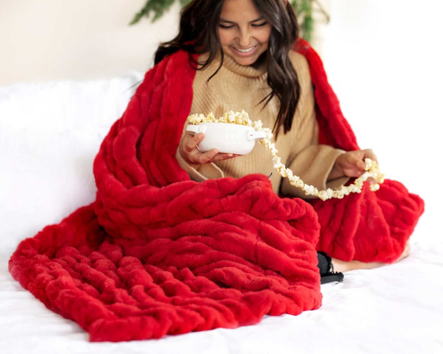 Hugs Red Blanket - Image 5