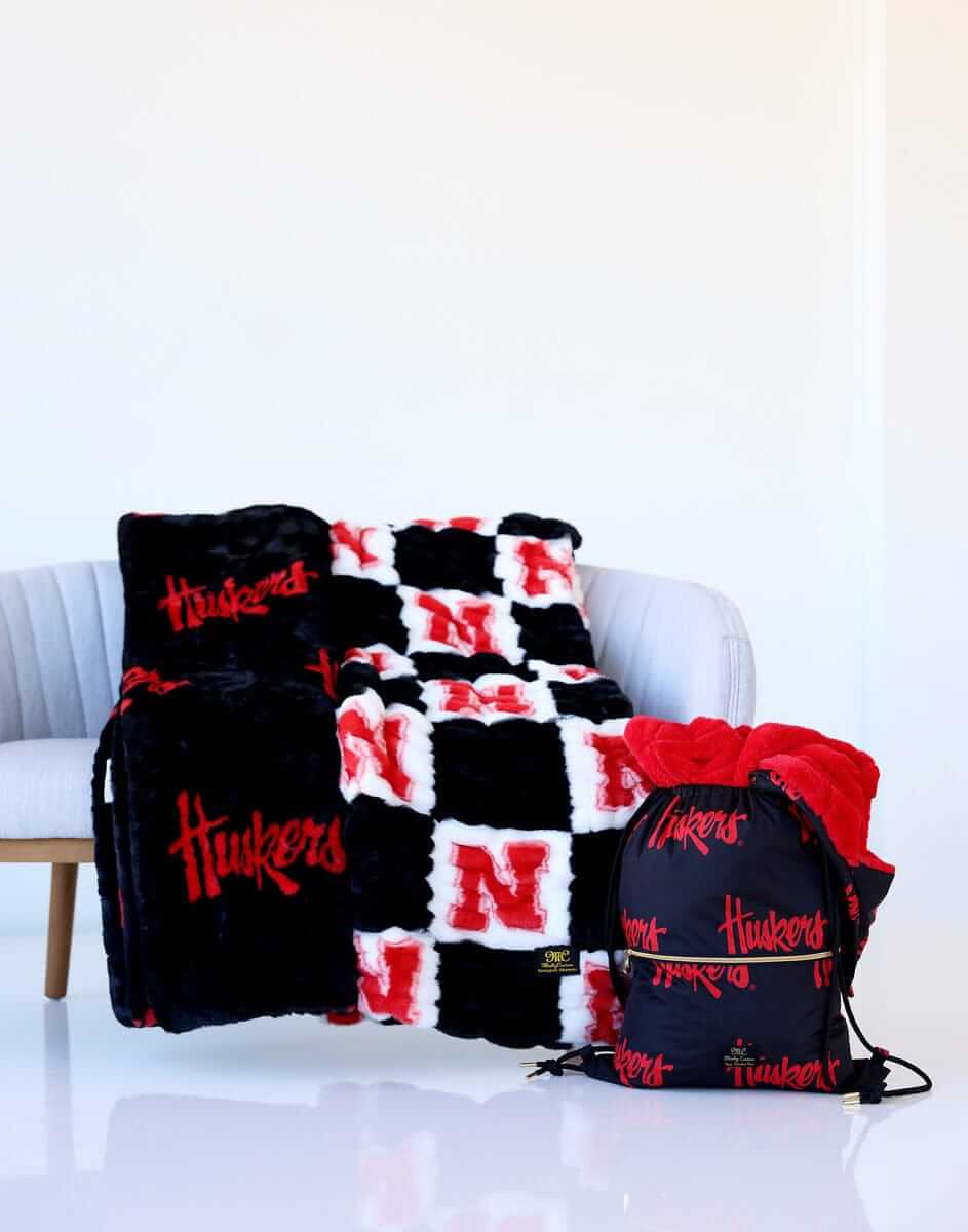 Nebraska Huskers Hooded Stadium Blanket - Everywhere Blanket - Image 2