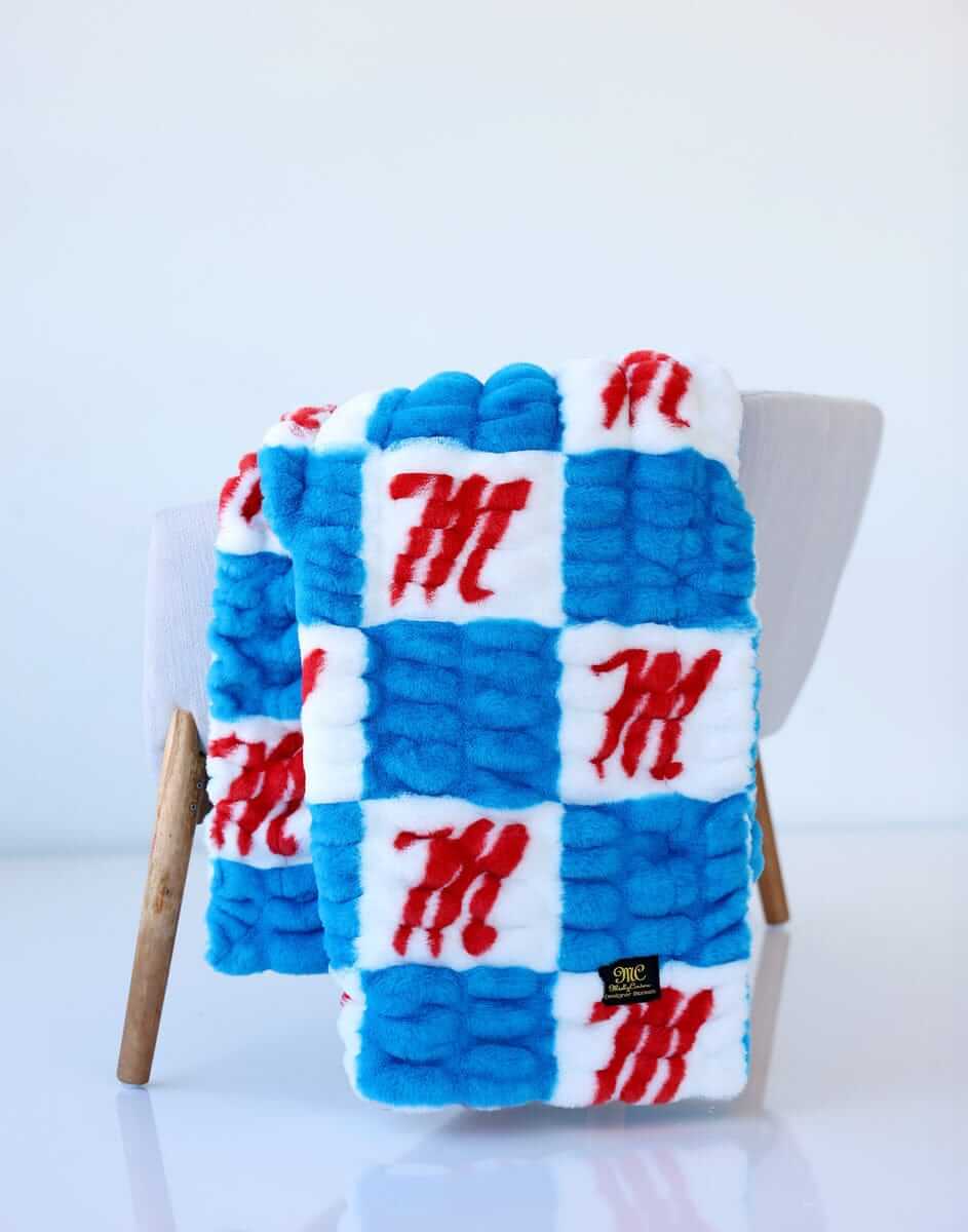 Ole Miss Rebels Blanket - Hugs